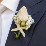 bottoniera-sposo-rosa-nebbiolina