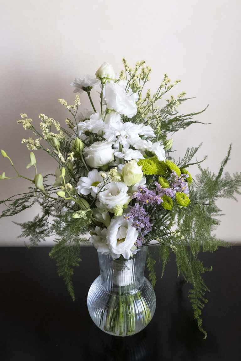 bouquet-sposa-lisianthus-bottoncini-limonium-bianco-giallo-glicine-verde-02